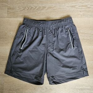 Mitre Zippered Pocket Shorts - Size Medium